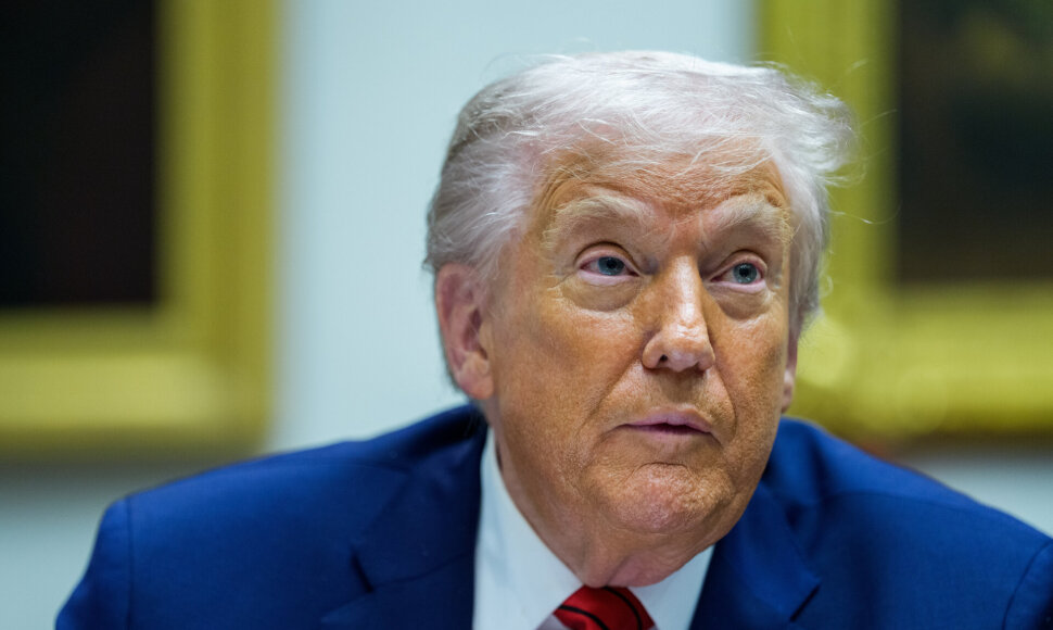 Donaldas Trumpas /  / Aaron Schwartz/POOL via CNP/INST