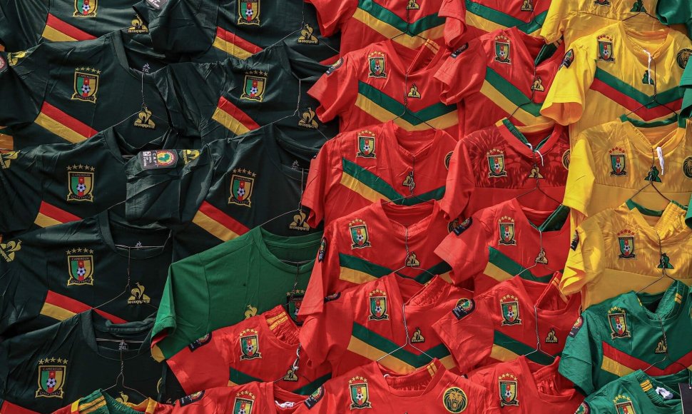 Kamerūne parduodami nacionalinės rinktinės marškinėliai