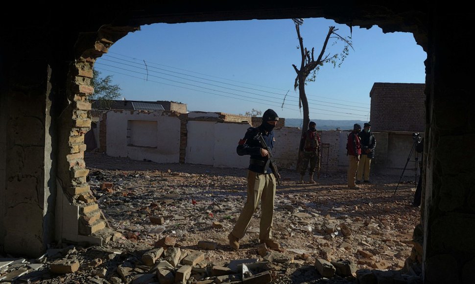 Minia Pakistane padegė ir nugriovė vieną hinduistų šventyklą