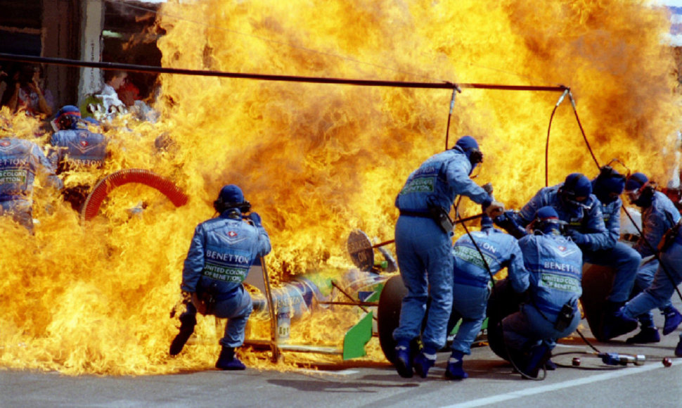 Jas Verstappeno automobili degalų papildymo metu (1994)