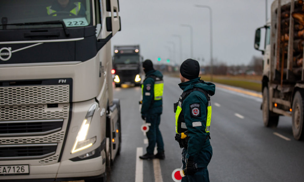 Klaipėdoje trečiadienį tikrinti sunkiasvorės transporto priemonės