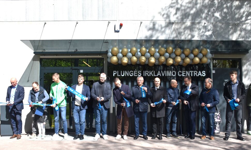 Po rekonstrukcijos Plungėje atvertas irklavimo centras