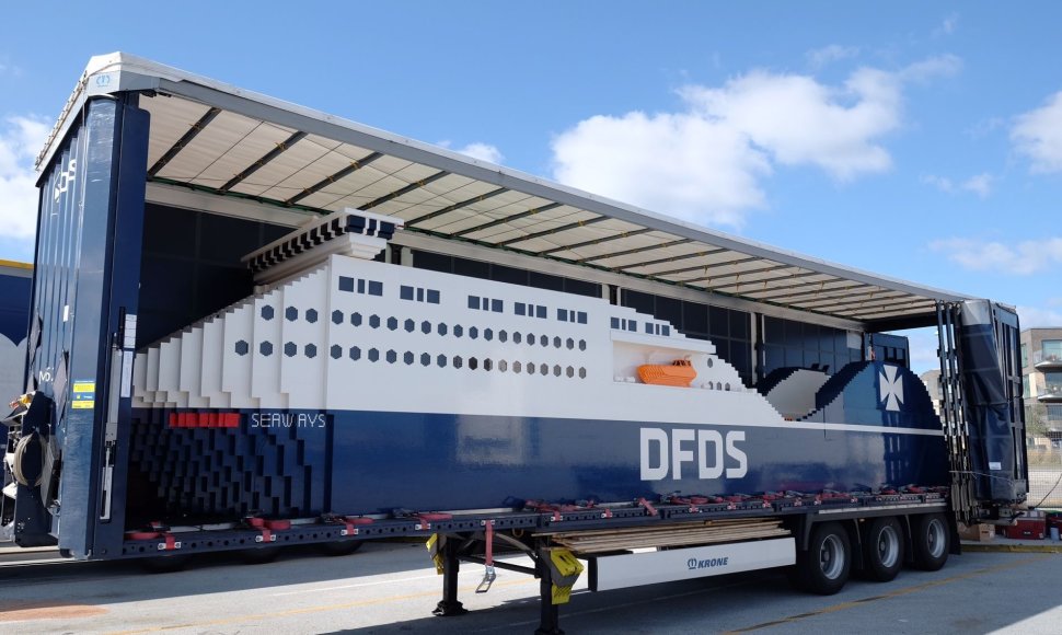 DFDS laivas iš „Lego“ kaladėlių pirmiausiai pristatytas Kopenhagoje. Ten jam iškilmingai suteiktas „Jubilee Lego“ vardas.