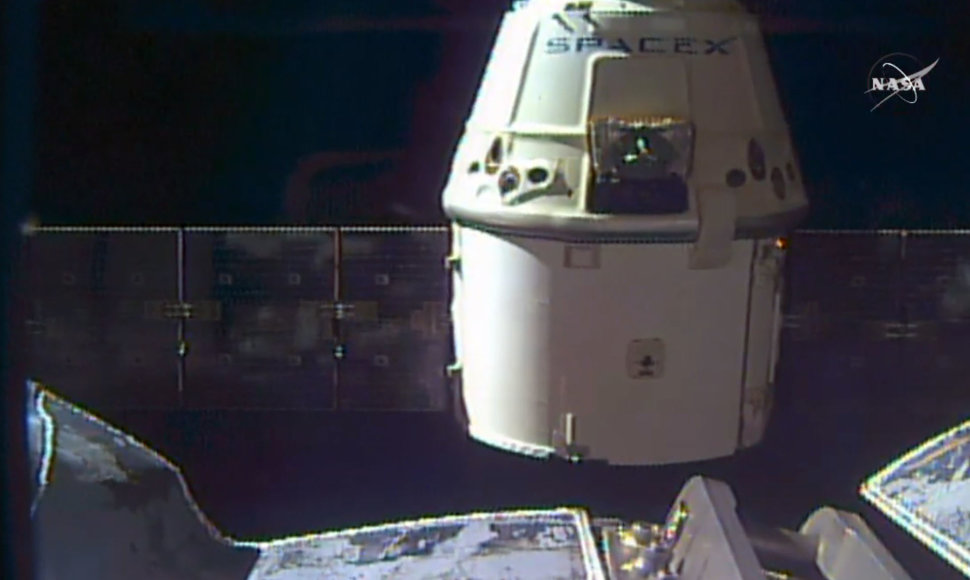 Kosminės kapsulės „Dragon“ atsijungimas nuo TKS 2016 m. rugpjūčio 26 d.