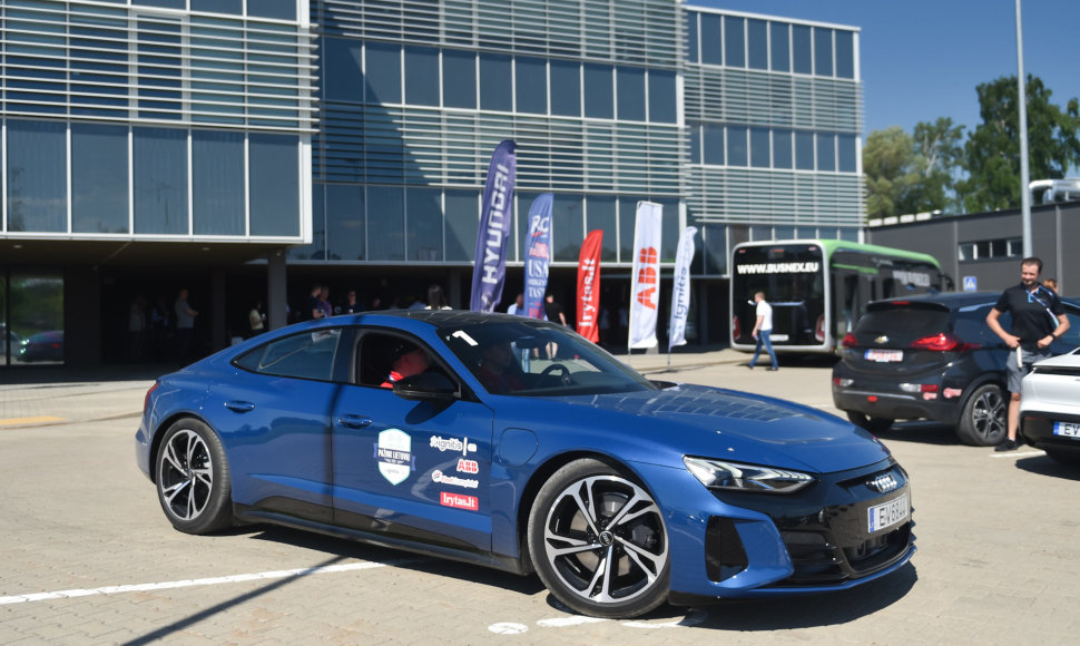 Audi e-tron GT elektromobilių varžybose