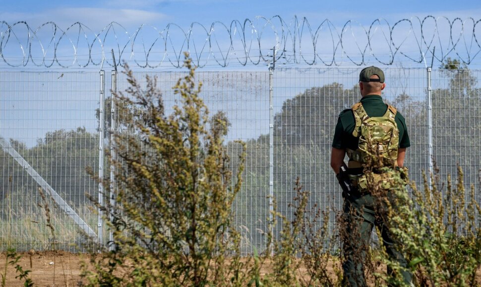 Latvijos pasienietis / GINTS IVUSKANS / AFP