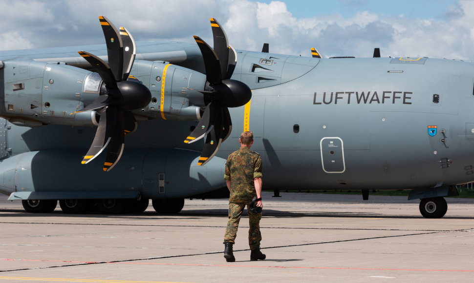 Patruliavimą Baltijos šalių oro erdvėje sustiprino Vokietijos karinės oro pajėgos