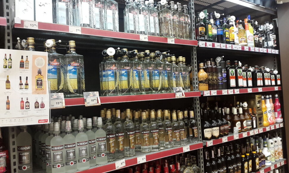 Alkoholio kainos kovo 9-ąją dieną prekybos centruose