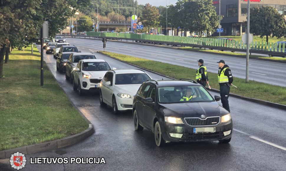 Policijos reidas Ukmergės gatvėje Vilniuje