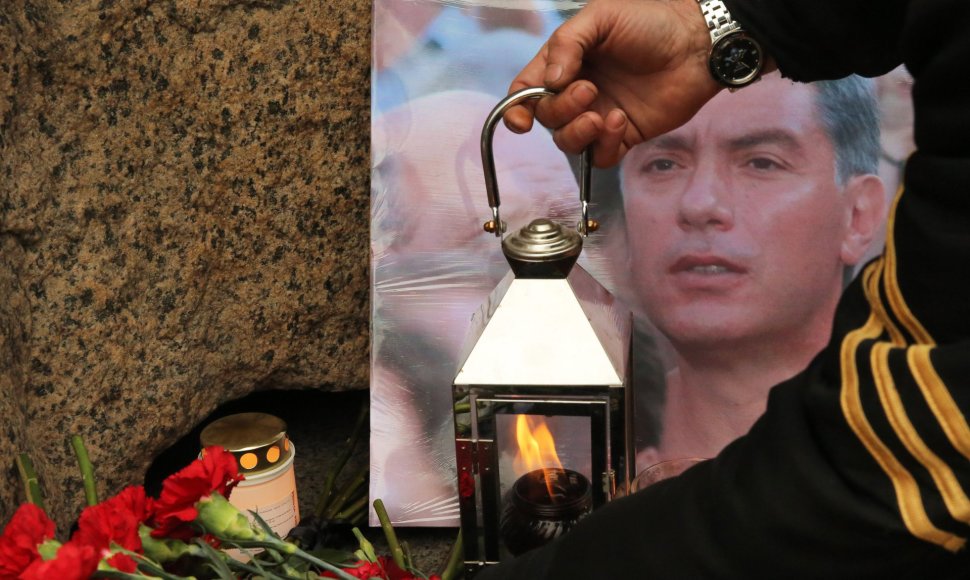 Maskva gedi nužudyto opozicijos lyderio Boriso Nemcovo 