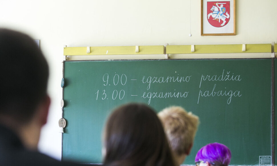 Lietuvių kalbos ir literatūros brandos egzaminas Žirmūnų gimnazijoje
