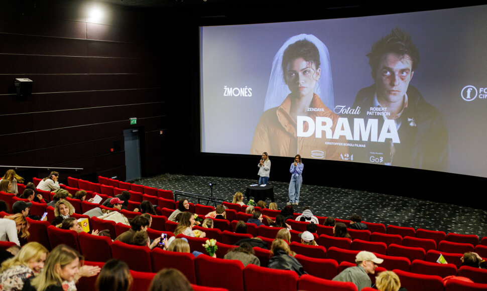 Romantinės komedijos &bdquo;Totali drama&ldquo; premjera