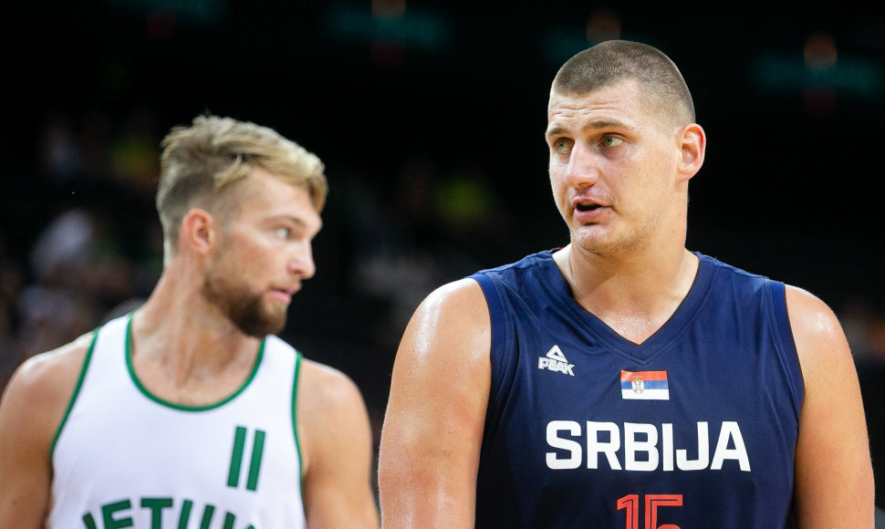 Domantas Sabonis ir Nikola Jokičius