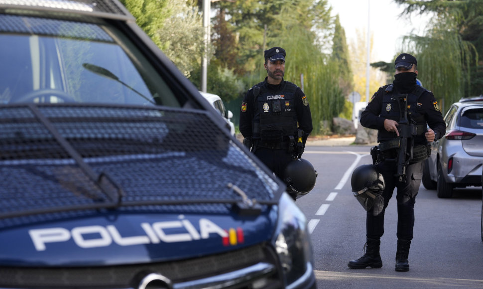 Ispanijos policija apsupo teritoriją aplink Ukrainos ambasadą Madride