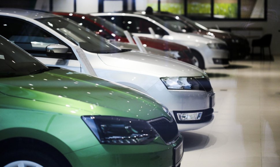 Naujasis „Škoda“ automobilių pardavimo salonas