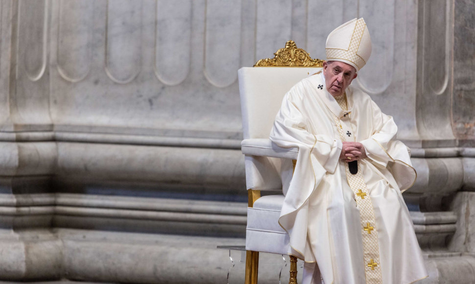 Popiežius Pranciškus Velykas pasitinka vienas