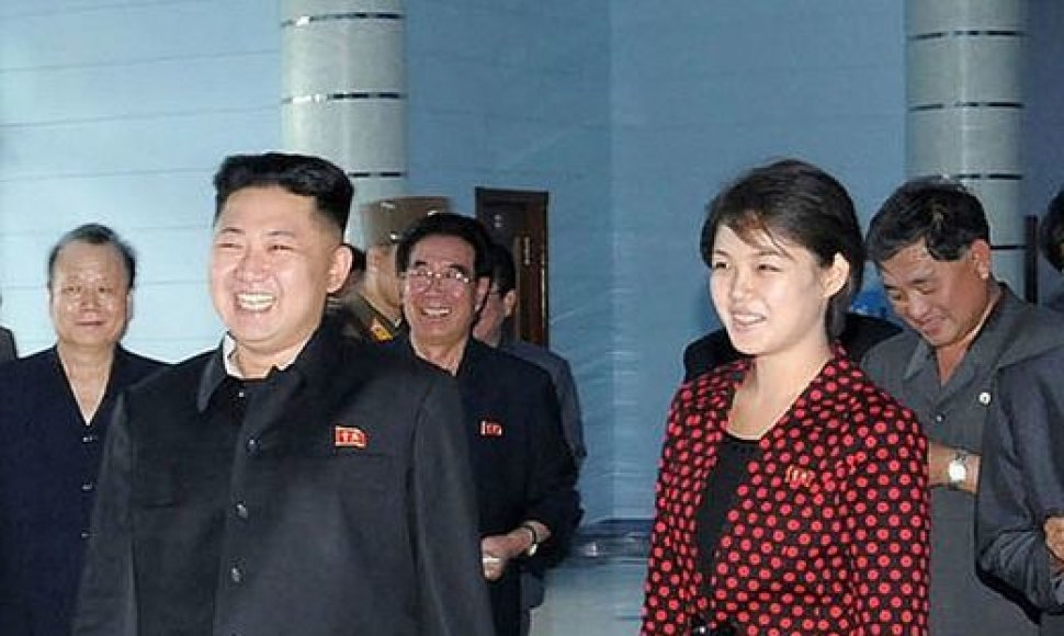Kim Jong-Unas su žmona Ri Sol Ju 