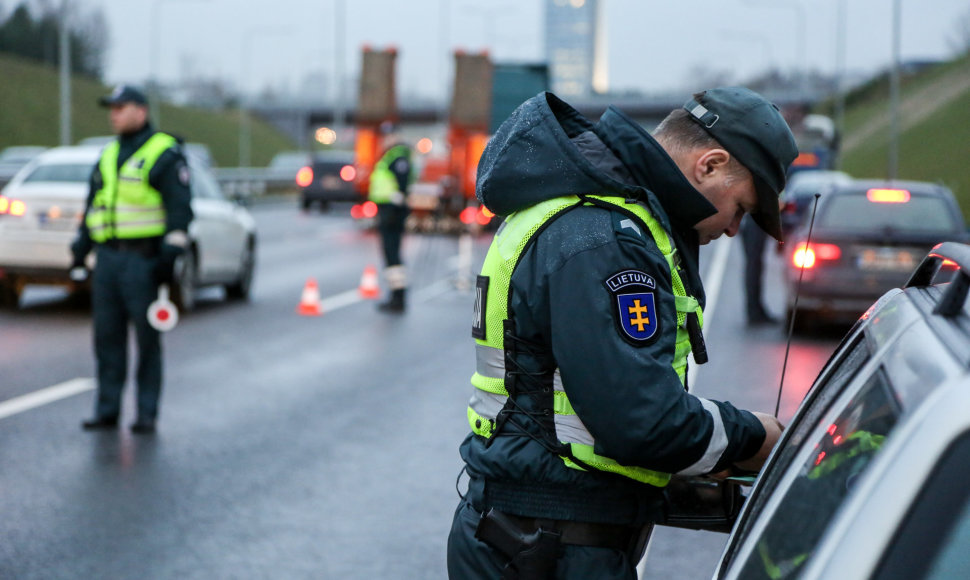 Rytinis policijos reidas Vilniaus aplinkkelyje