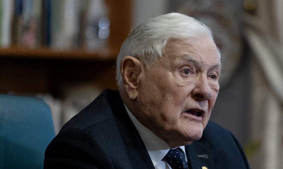 Valdas Adamkus
