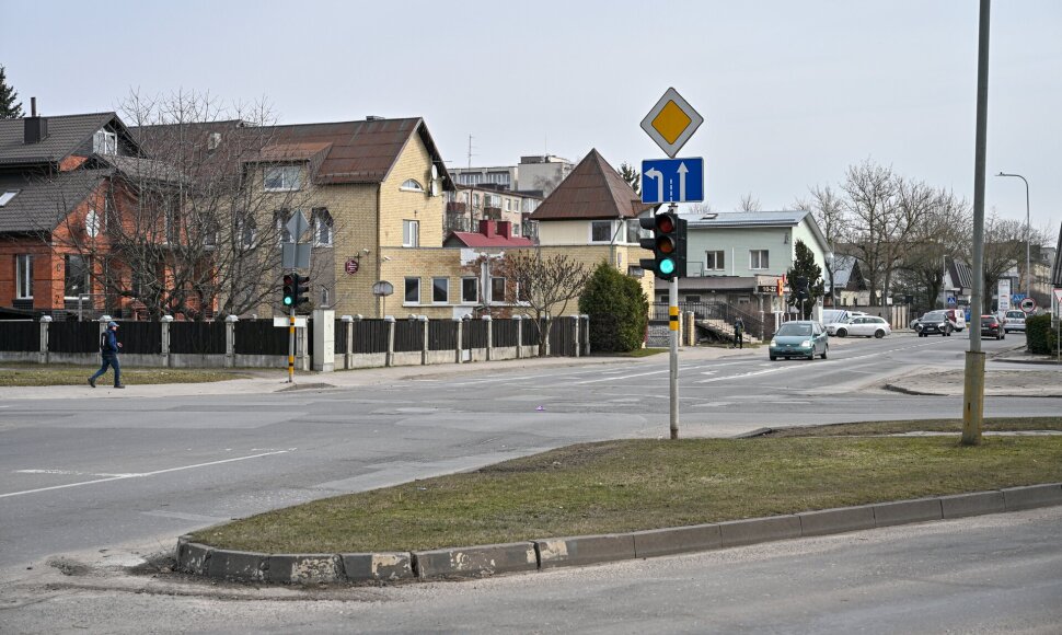 Stoties, Pušaloto ir Marijonų gatvių sankryža
