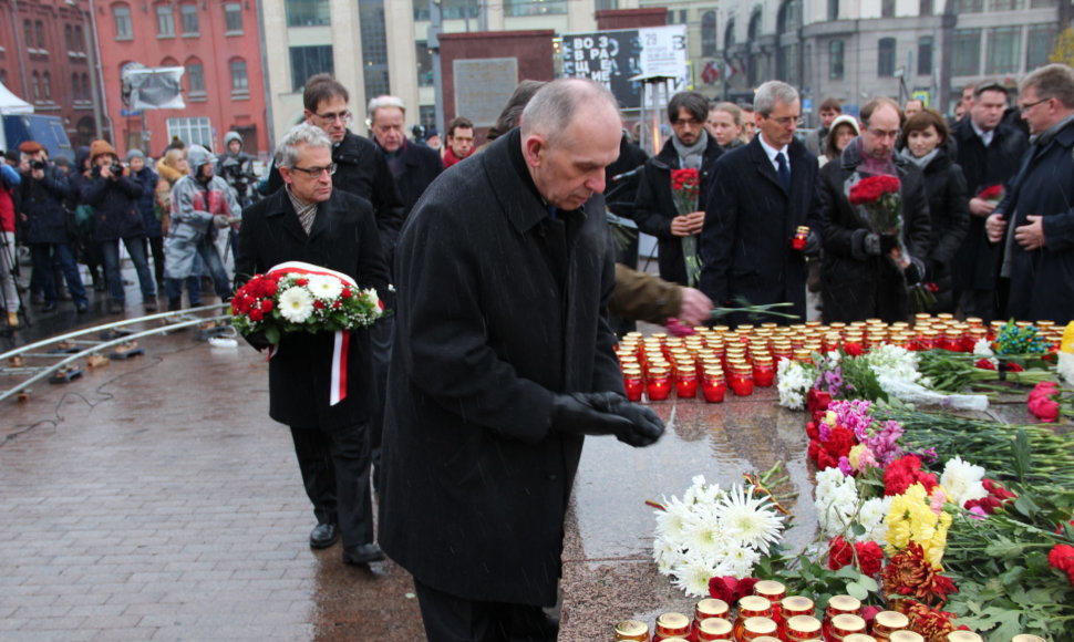 Ambasadorius Rusijoje R.Motuzas pagerbė sovietinių politinių represijų aukas