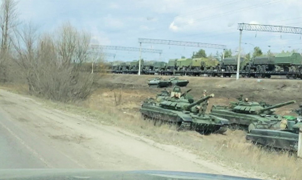 Rusijos karinė technika perkeliama prie Ukrainos pasienio