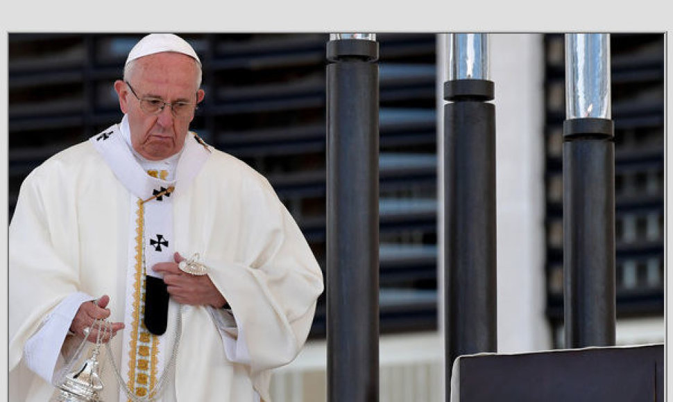 Popiežius paskelbė šventaisiais Dievo Motinos apreiškimą Fatimoje mačiusius vaikus