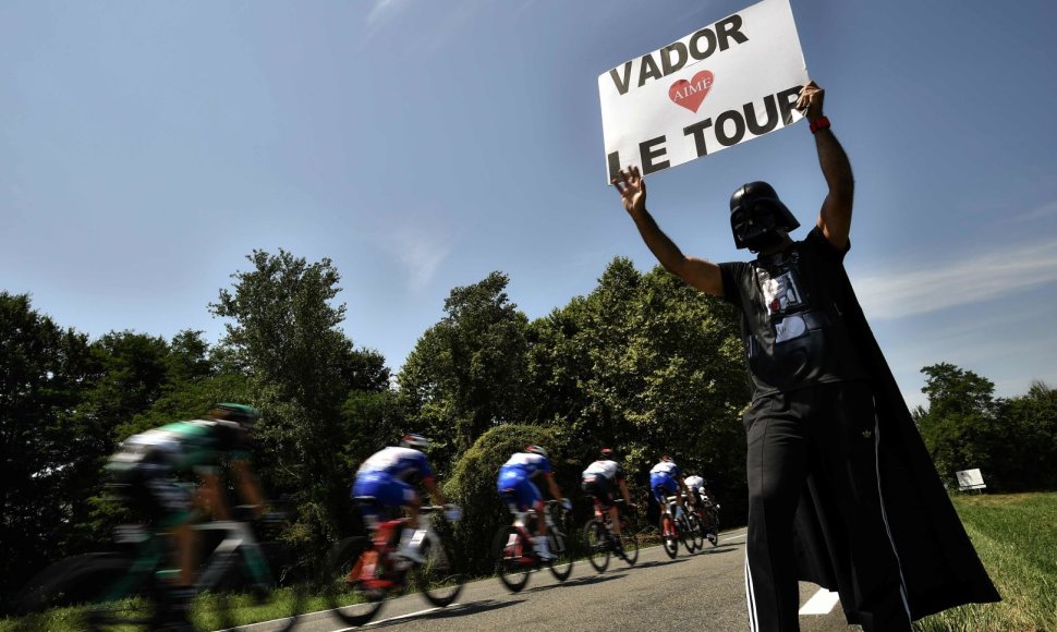 „Tour de France“ lenktynių sirgaliai.