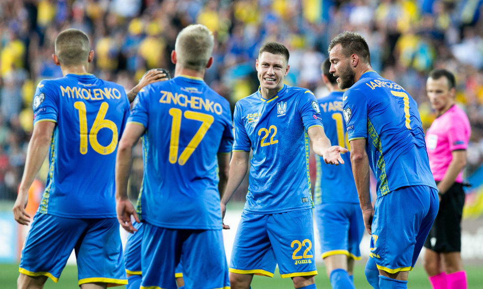 Lietuvos futbolo rinktinės jėgų pasitikrinimas su grupės lyderiais: Lietuva – Ukraina