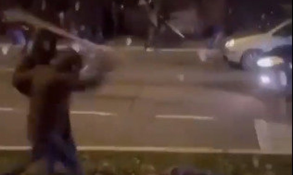 Po Eurolygos rungtynių „Partizan“ sirgalius užpuolė chuliganai.