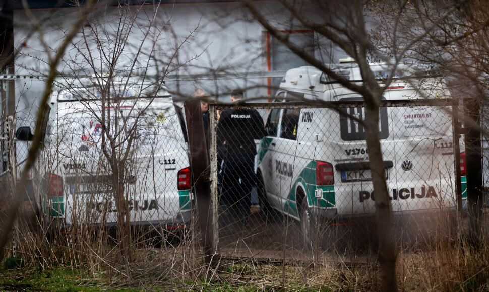 &Scaron;alčininkuose vyras nu&scaron;ovė savo žmoną policijos pareigūnę