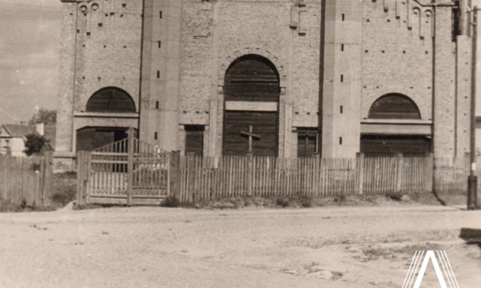 Švč. Jėzaus Širdies bažnyčios priekinis fasadas, 1919 m. nuotrauka