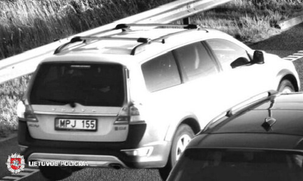 Užfiksuotas „Volvo XC70“ automobilis