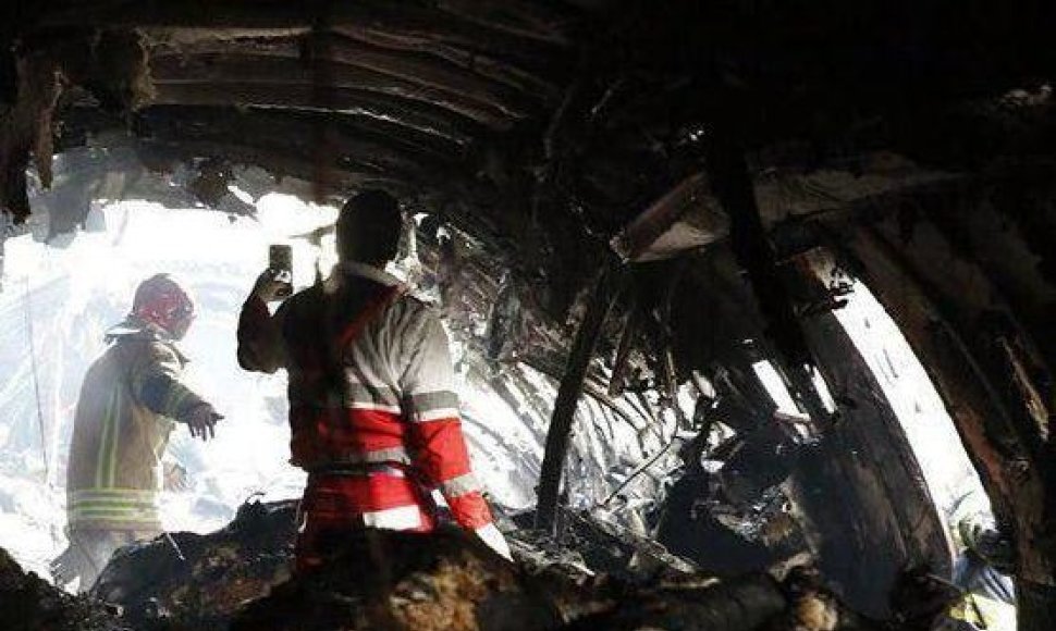 Irane per lėktuvo katastrofą žuvo 10 žmonių