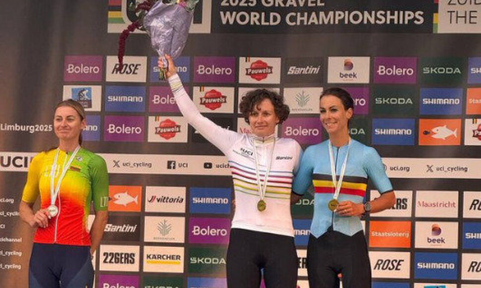 Daiva Tu&scaron;laitė-Ragažinskienė atsisakė stoti nuotraukai su neutralia atlete, kuri giedojo Rusijos himną.