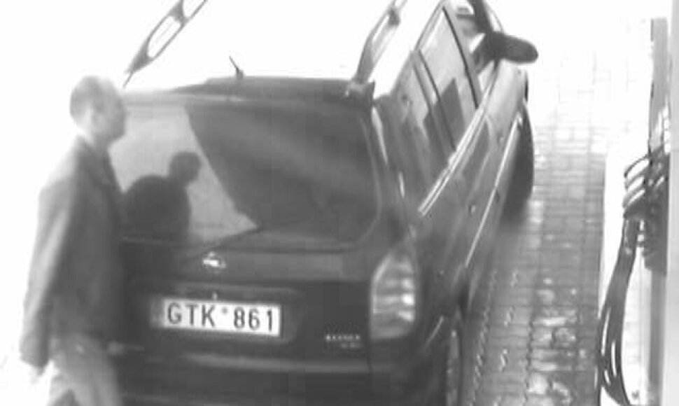 Policija pra&scaron;o atpažinti &scaron;į asmenį