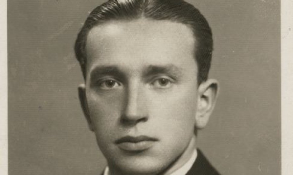 Aviatorius, rašytojas ir žurnalistas Jonas Dovydaitis. 1938 m. Fotonuotrauka.  Lietuvos centrinis valstybės archyvas, P-03069.