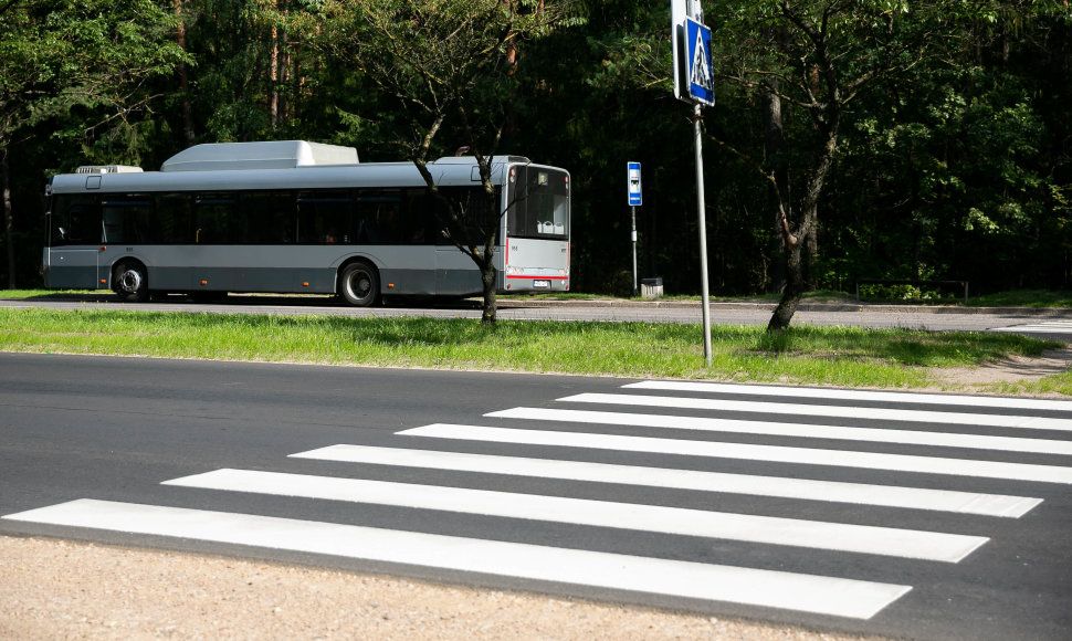 Nemenčinės plente esanti pėsčiųjų perėja, kurią ruošiamasi panaikinti