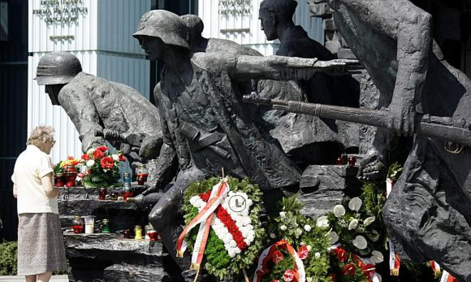 Rugpjūčio 1-ąją Lenkijoje pagerbiami Varšuvos sukilimo dalyviai.