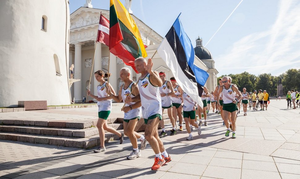 Tarptautinio estafetinio bėgimo „Baltijos kelias“ dalyviai