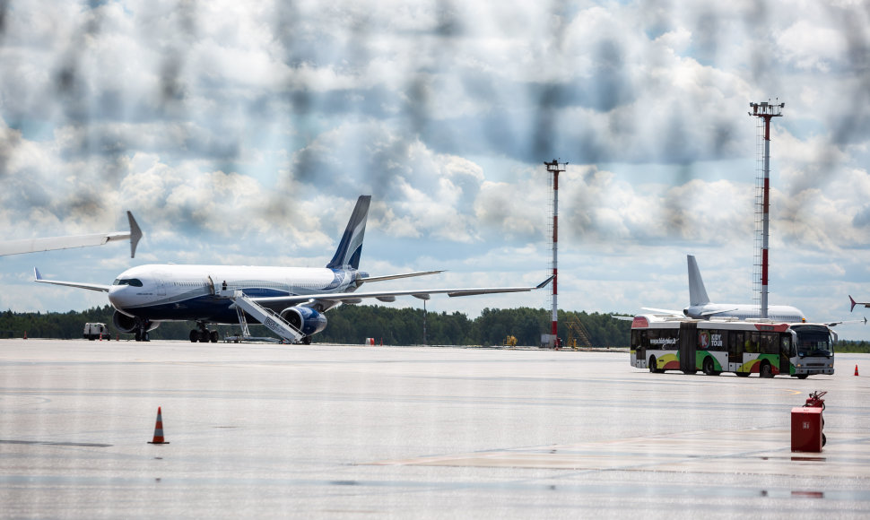 Vilniaus oro uoste nusileidęs lėktuvas