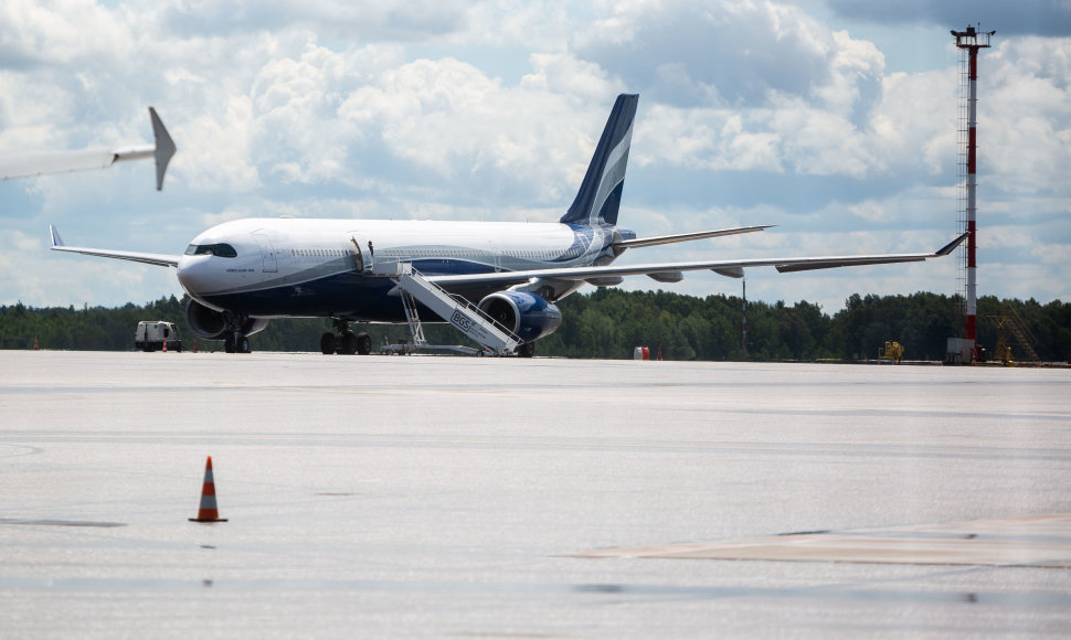 Vilniaus oro uoste nusileidęs lėktuvas