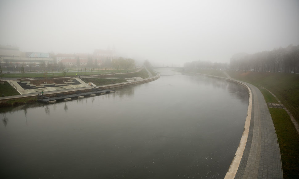 Vilnių užklojęs rytinis rūkas