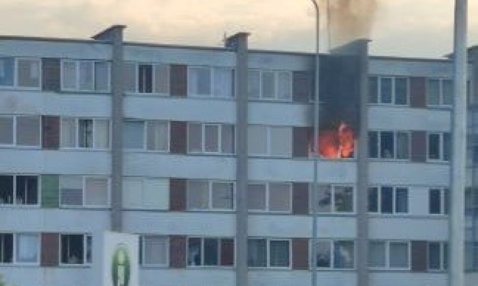 &Scaron;ilutės plente liepsnojo bendrabučio kambarys