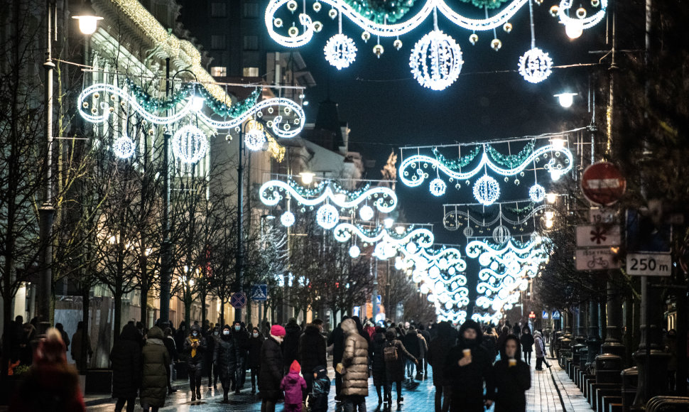 Vilnius pasipuošė lemputėmis visame mieste