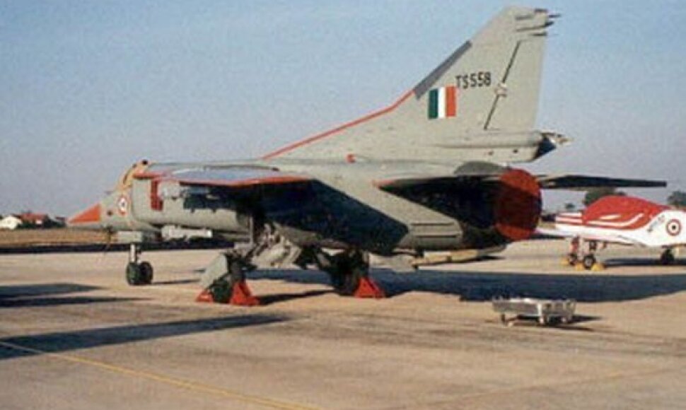 Indijos naikintuvas MIG 27