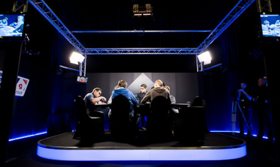 Finalinis EPT etapo Prahoje stalas