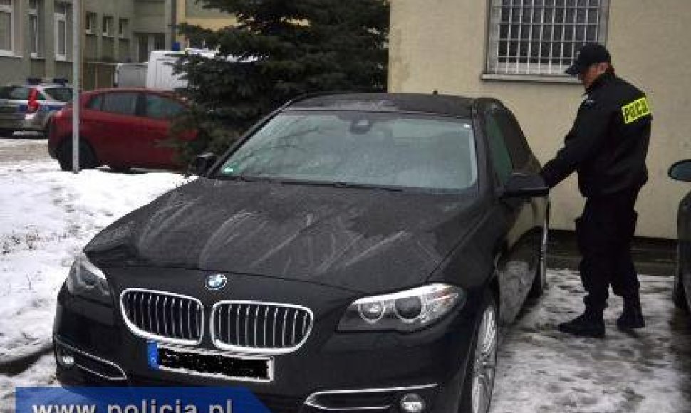 Lenkijos pareigūnai sulaikė lietuvį su vogtu BMW