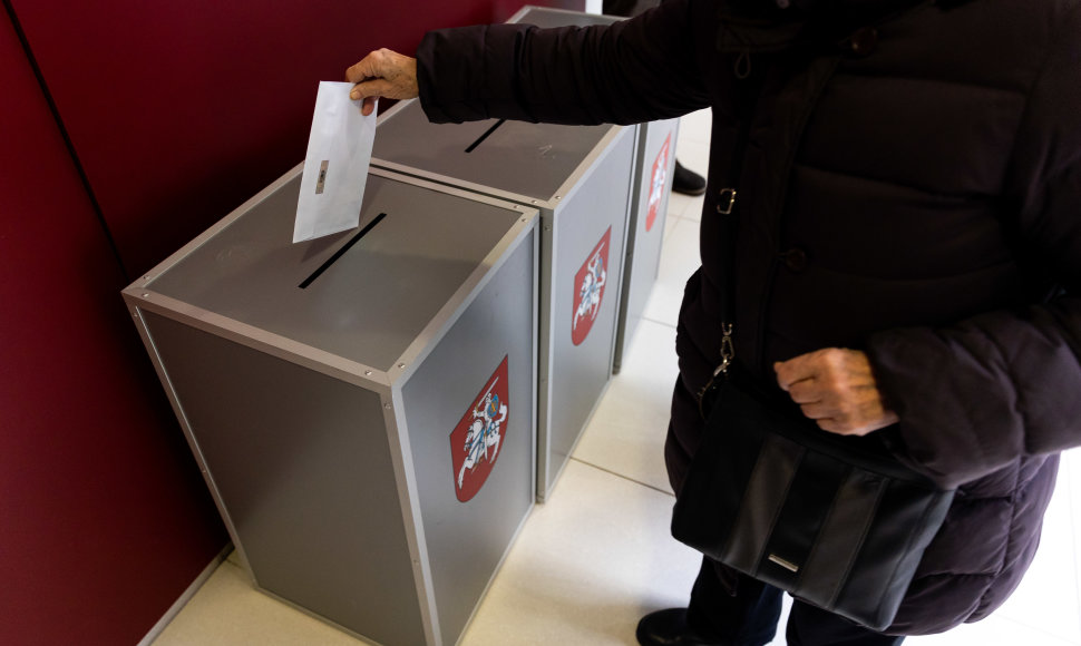 Lietuvoje prasidėjo išankstinis balsavimas savivaldybių tarybų ir merų rinkimuose