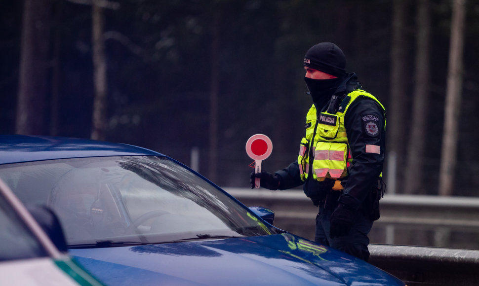 Policijos kontrolės postas Nemenčinės plente